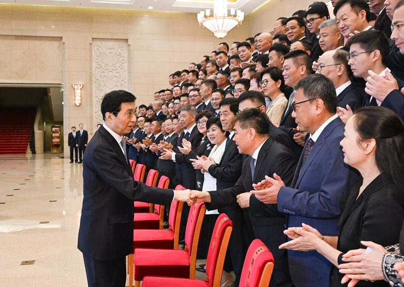 kok网页版登录界面董事长徐浩宇获“优秀中国特色社会主义事业建设者”称号